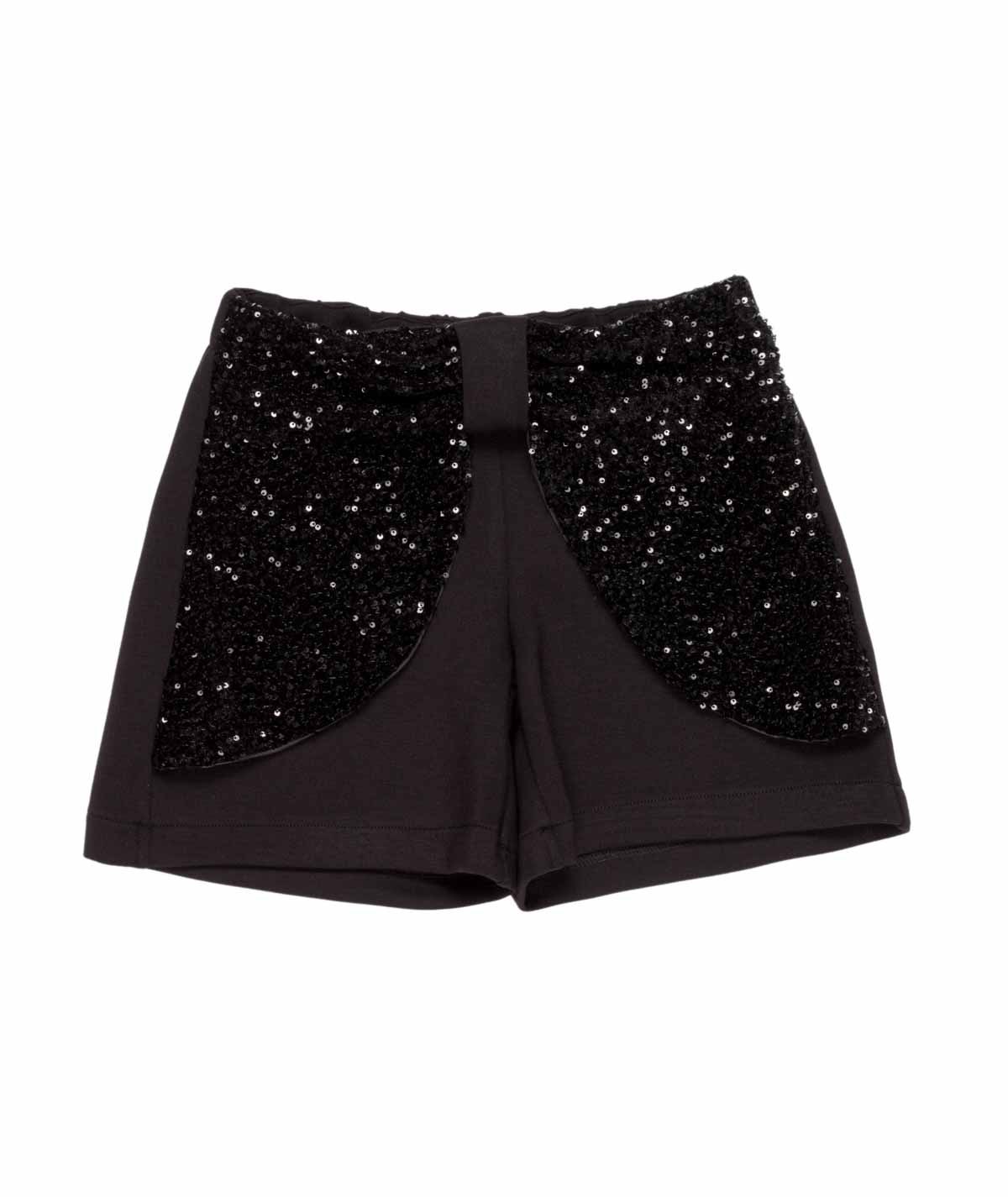 Shorts girl - Image 1