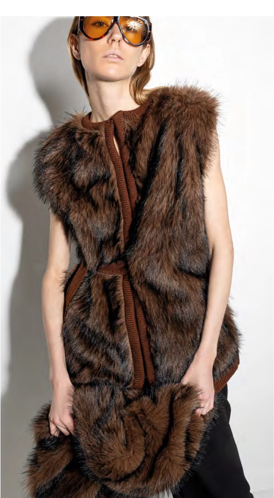 Gilet in ecopelliccia e maglia - Immagine 1