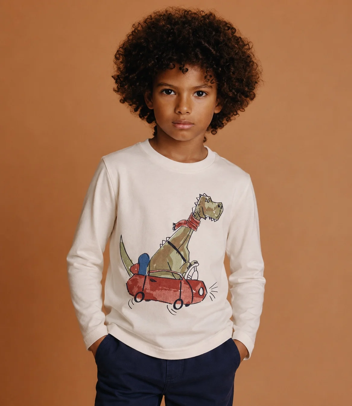 T-shirt a manica lunga con dinosauro in automobile - Immagine 2
