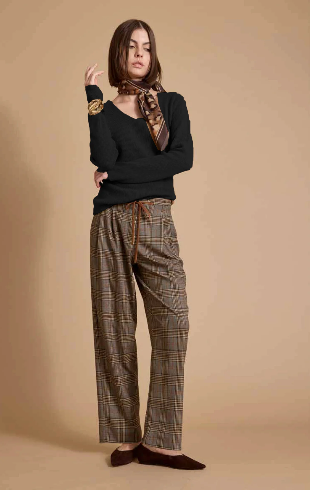Maglia scollo a V in misto cashmere - Immagine 2