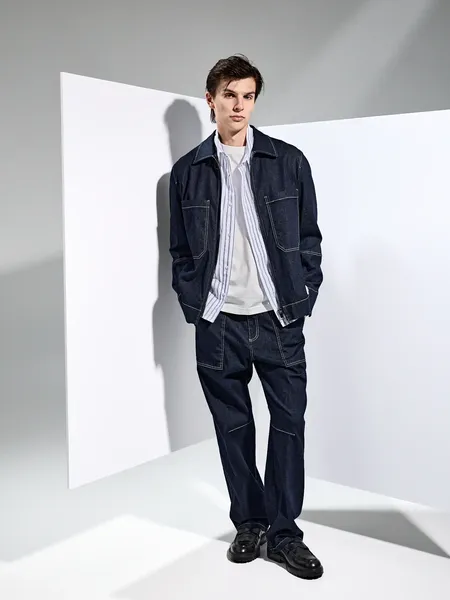 Jeans modello largo