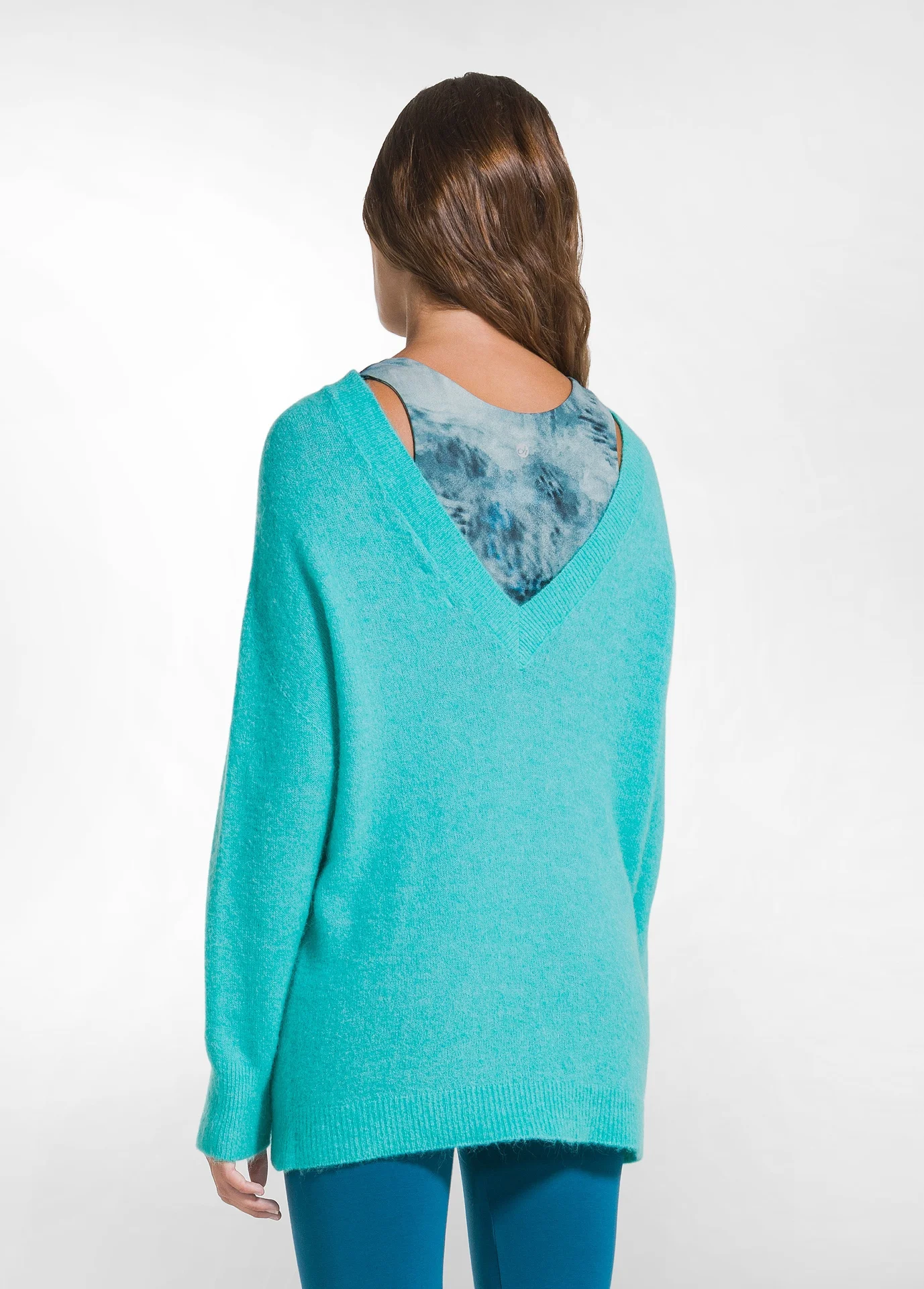 Maglione lungo in alpaca con scollo a V sul retro - Immagine 2
