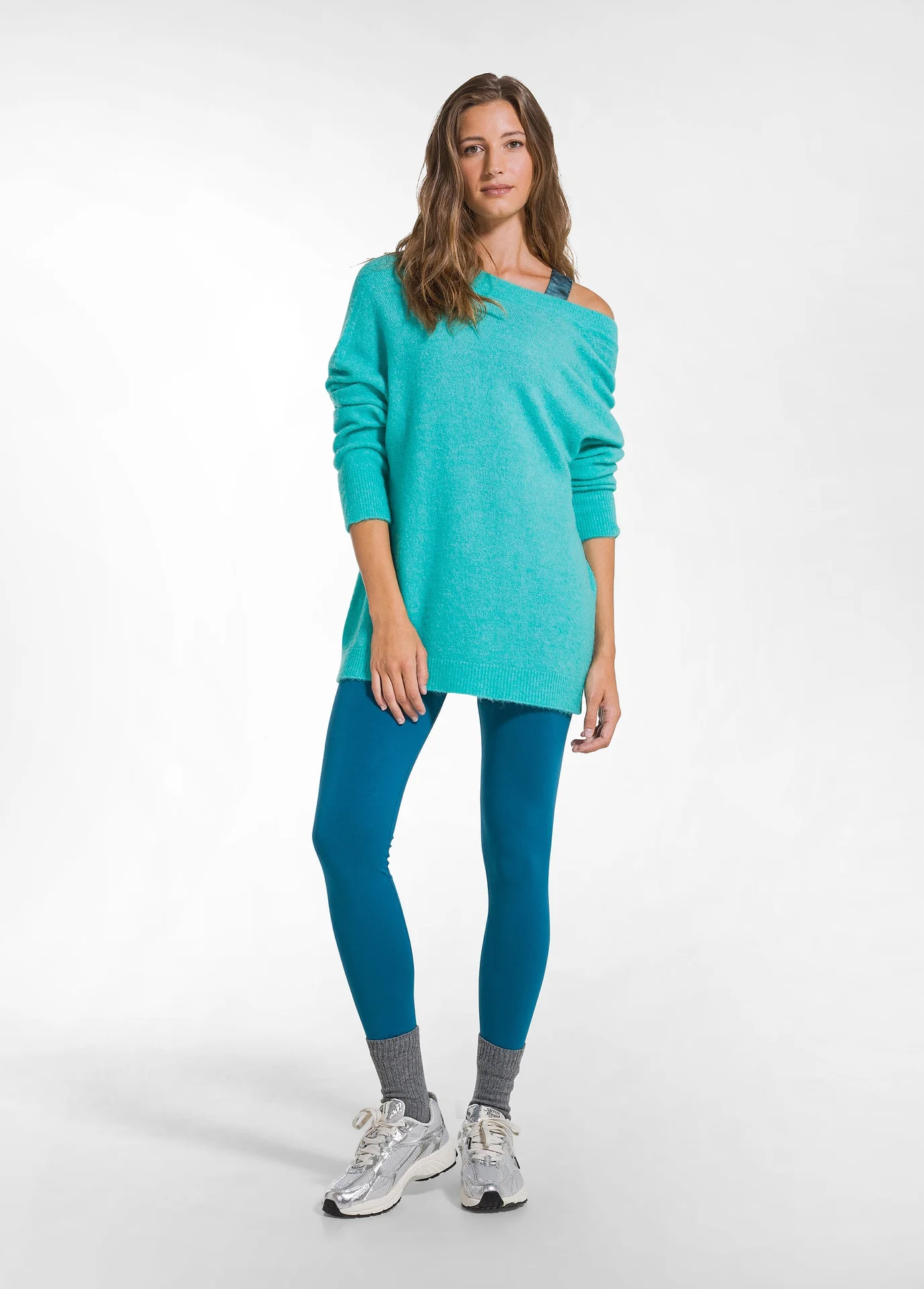 Maglione lungo in alpaca con scollo a V sul retro - Immagine 4