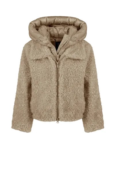 Cappotto corto bimaterico in ecopelliccia