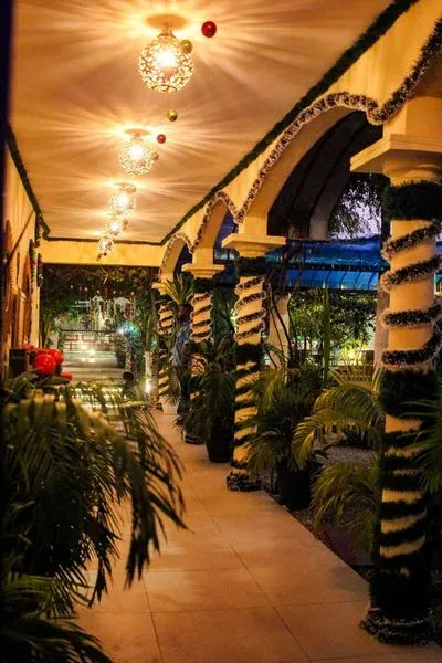 PACKAGE GROUPE, Restaurant villa le prisé, Marcory
