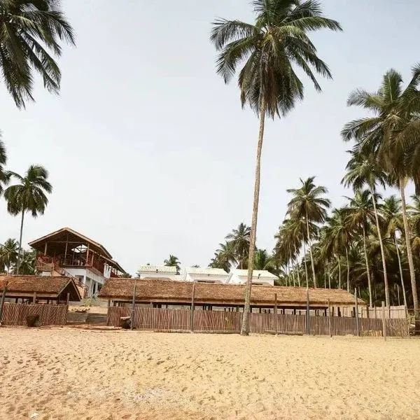 Amokye Beach, Avagou
