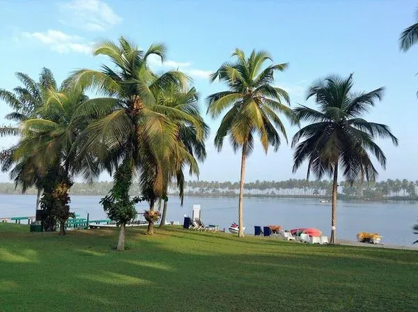 African Queen Lodge Assinie