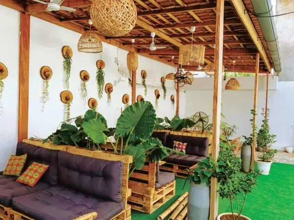 Osiris resto lounge, Cocody