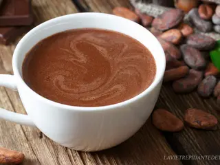 Chocolat Chaud, Des Gâteaux et Du Pain, Cocody