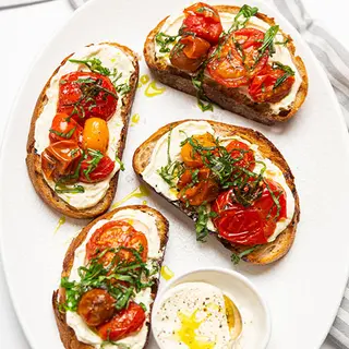 Tomate Feta, Des Gâteaux et Du Pain, Cocody