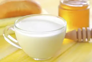 Lait Chaud, Des Gâteaux et Du Pain, Cocody