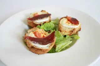 Chèvre et Dinde Fumée, Des Gâteaux et Du Pain, Cocody