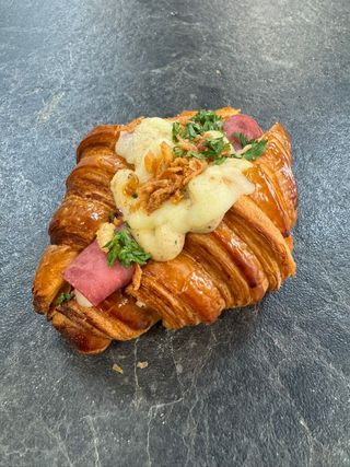 Croissant Jambon, Des Gâteaux et Du Pain, Cocody