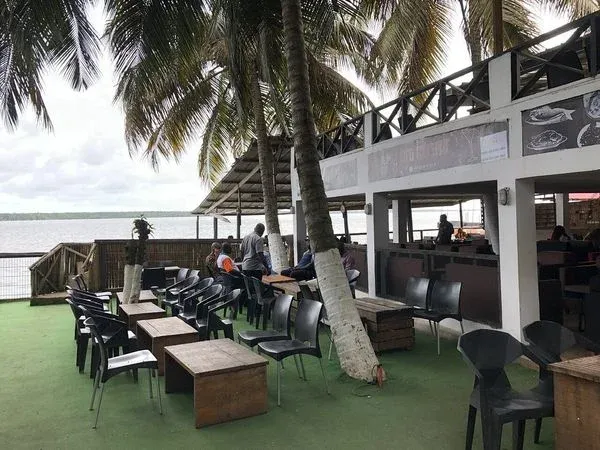 Azito Palmeraie, Yopougon