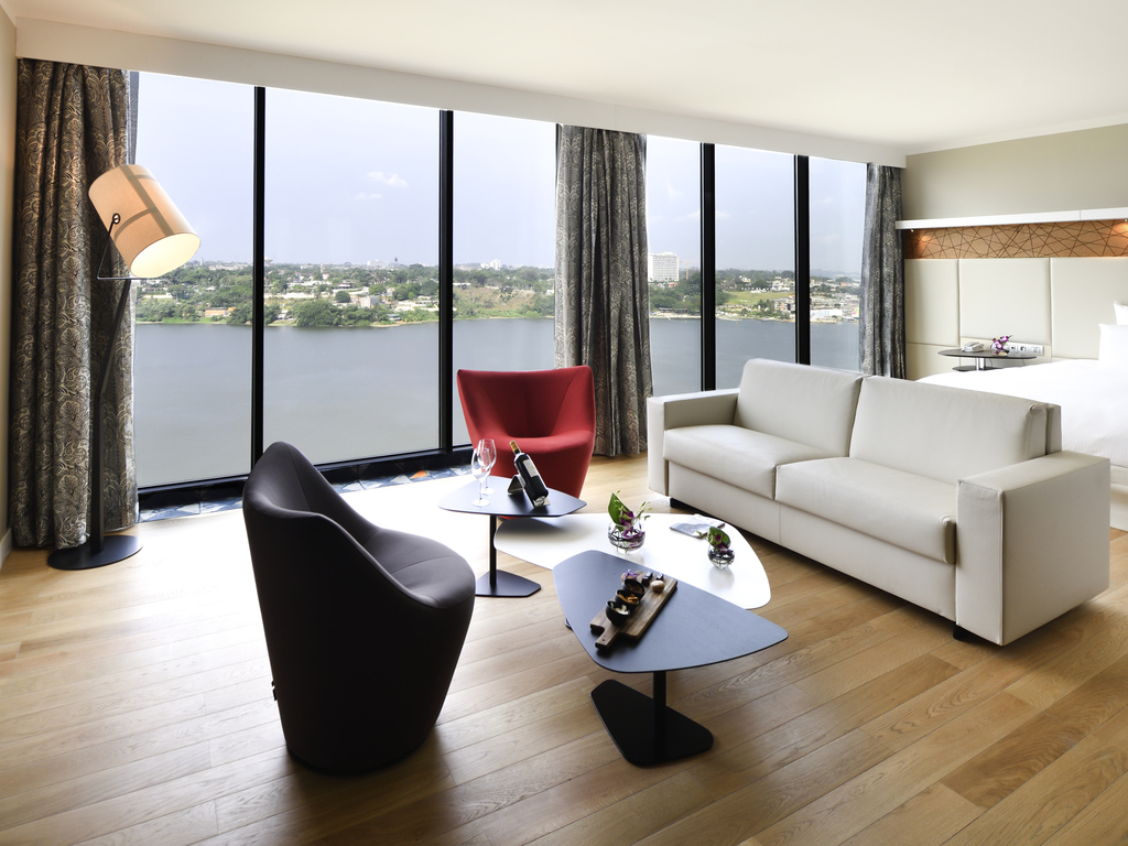 Suite Junior Premium avec lit King Size et vue sur le lagon, Pullman, Plateau