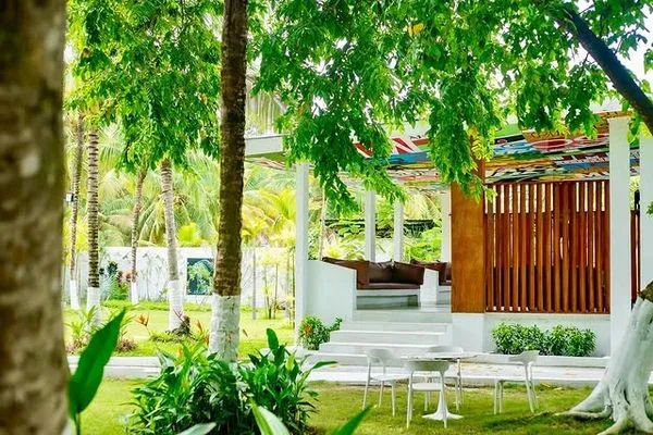 Four Eleven Resort