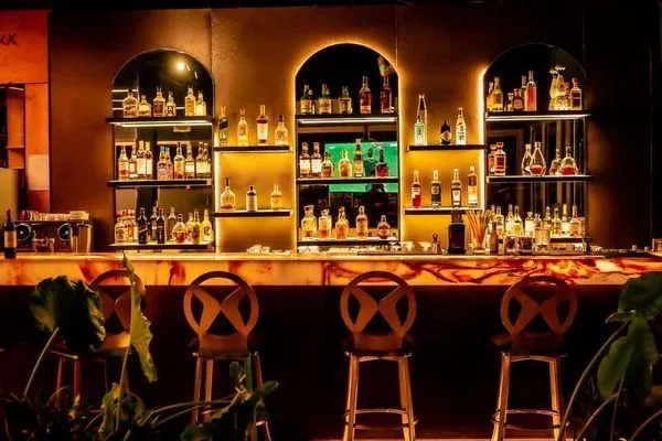 Roxy Lounge, Cocody