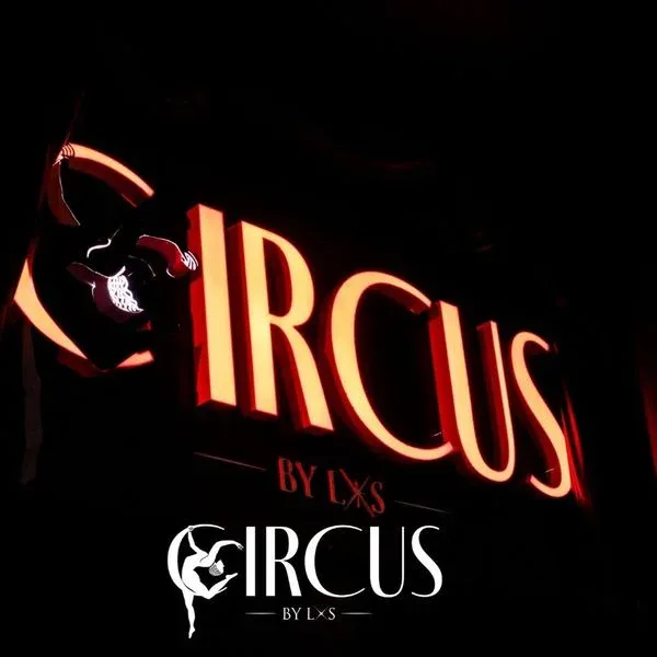 Circus, Plateau