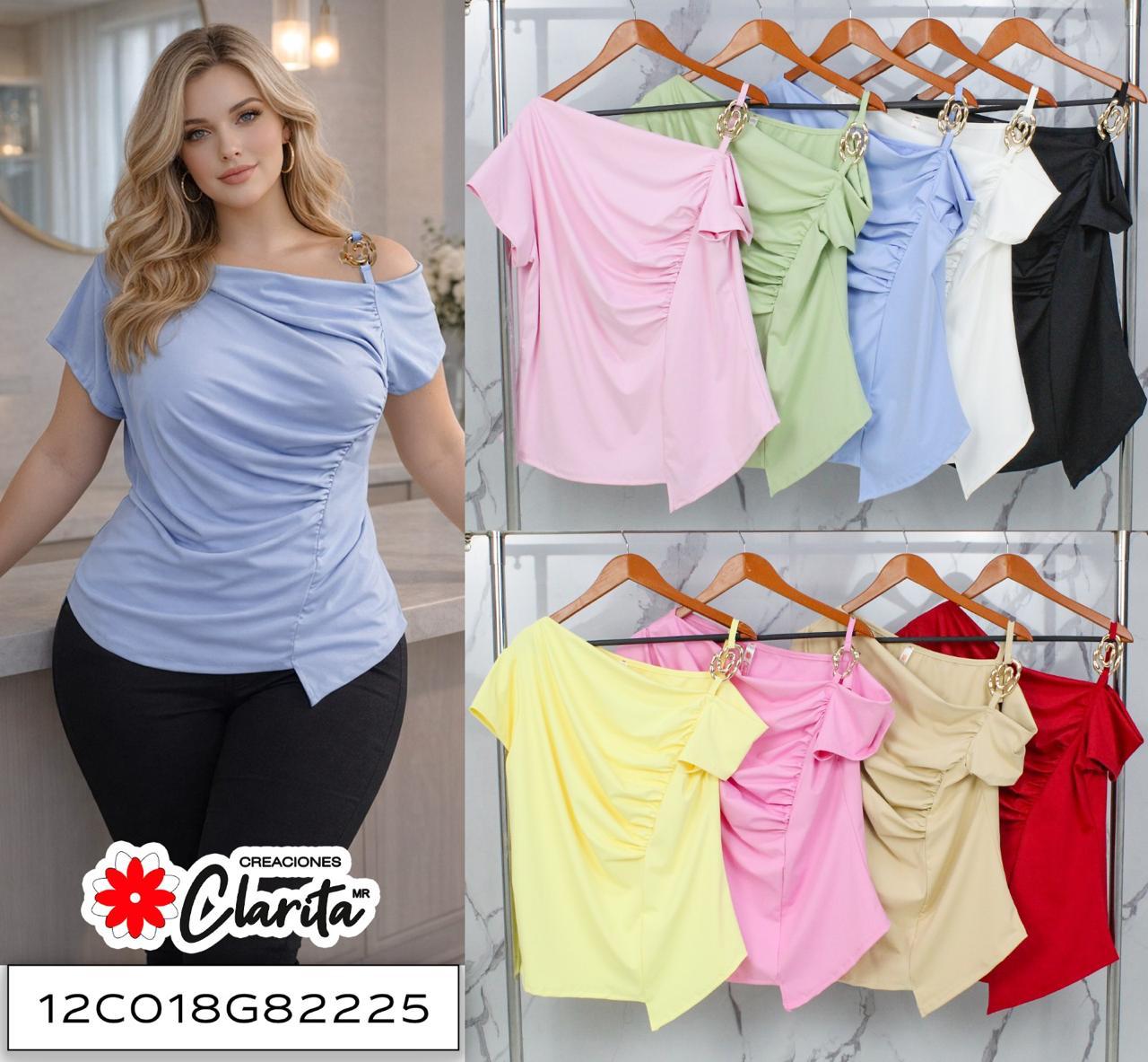 Blusa curvy drapeada asimétrica con argolla dorada