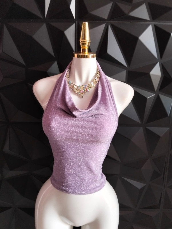 Top halter holgado con cuello columpio en tela brillante