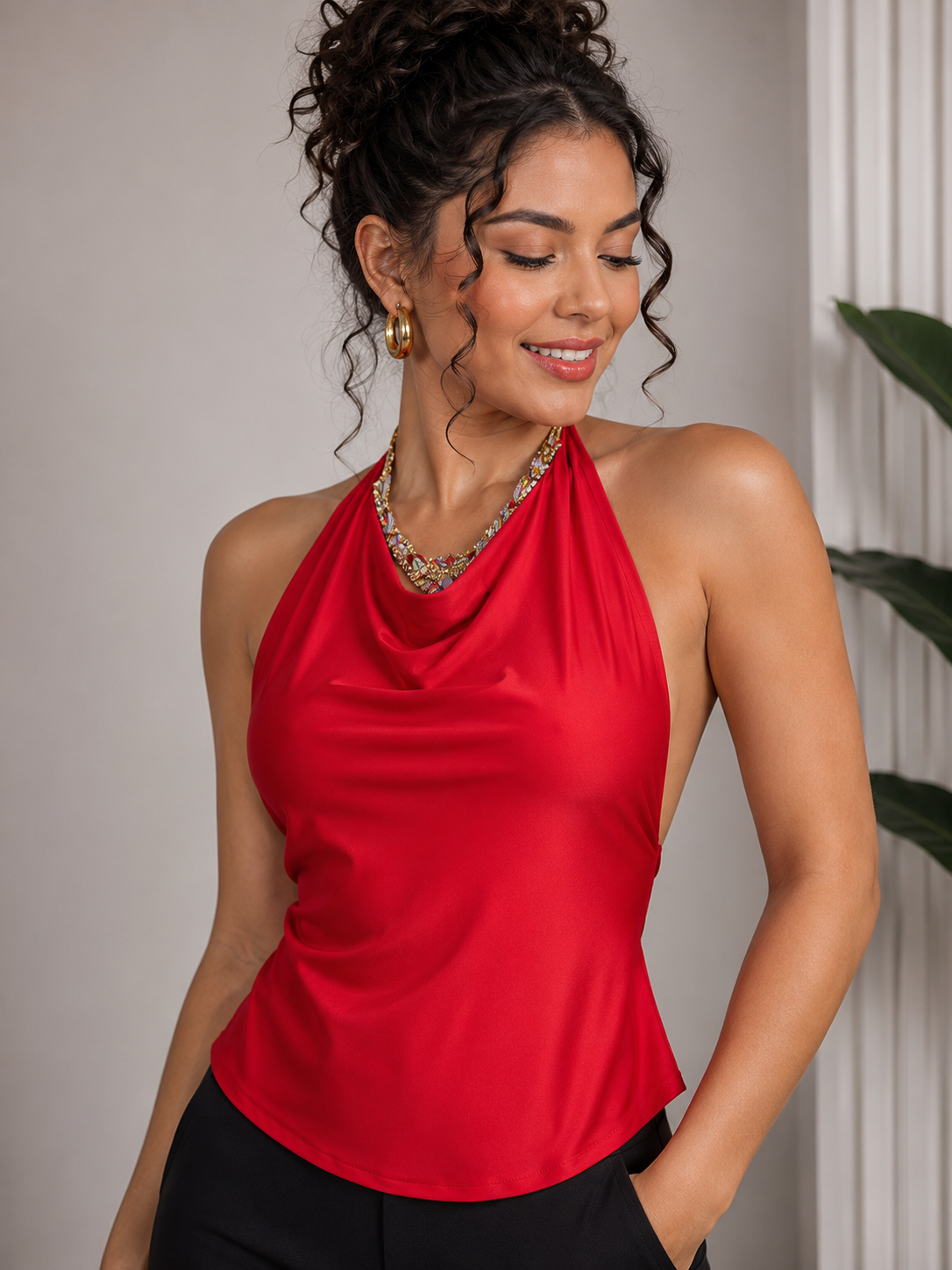 Blusa halter con cuello columpio en licra