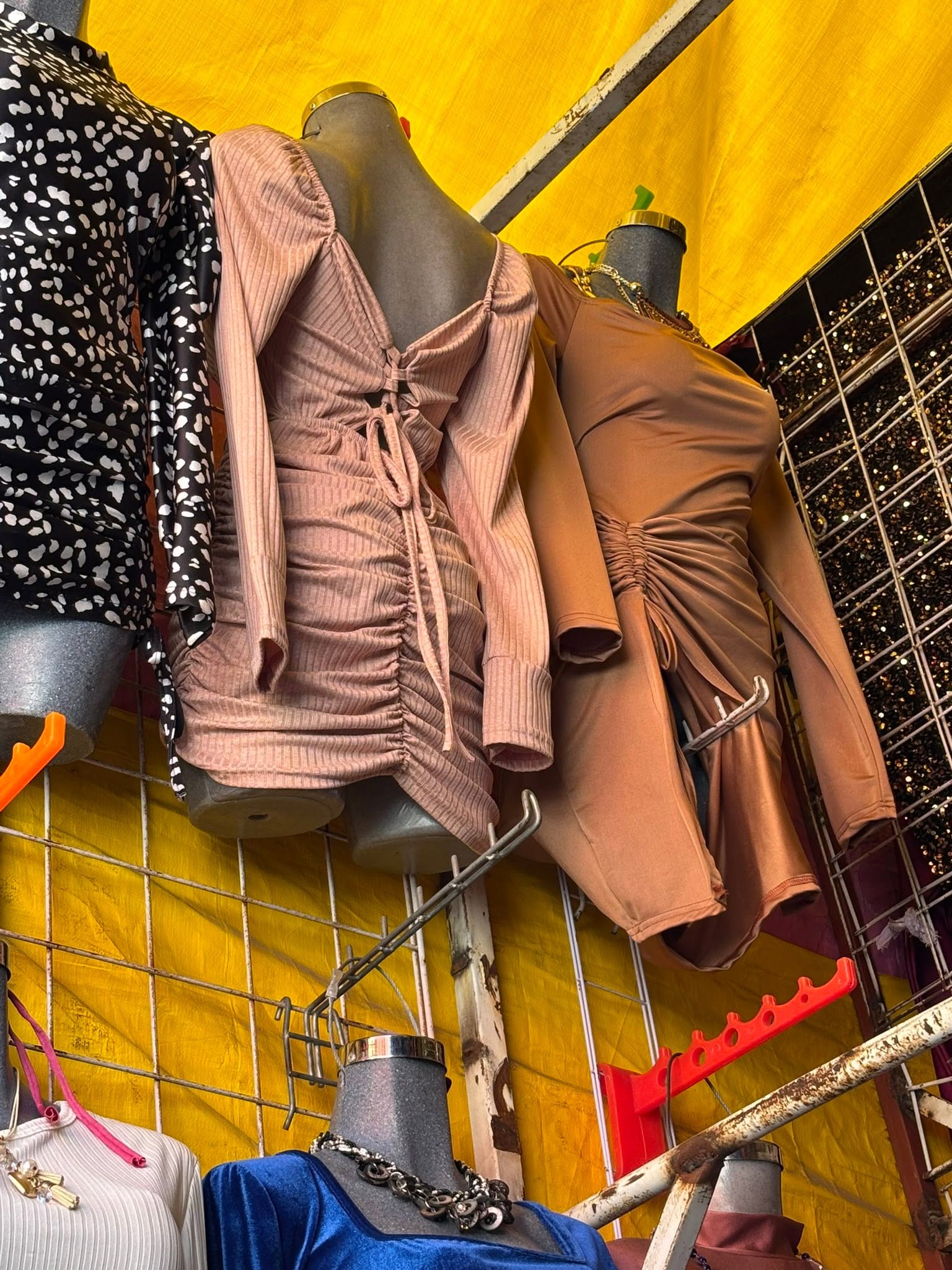 Blusa canalé de manga larga con agujetas