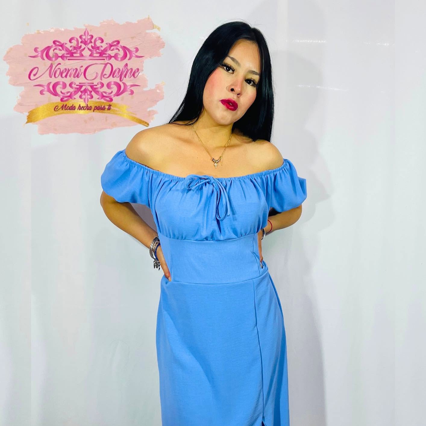 Vestido midi campesino de hombros descubiertos con abertura