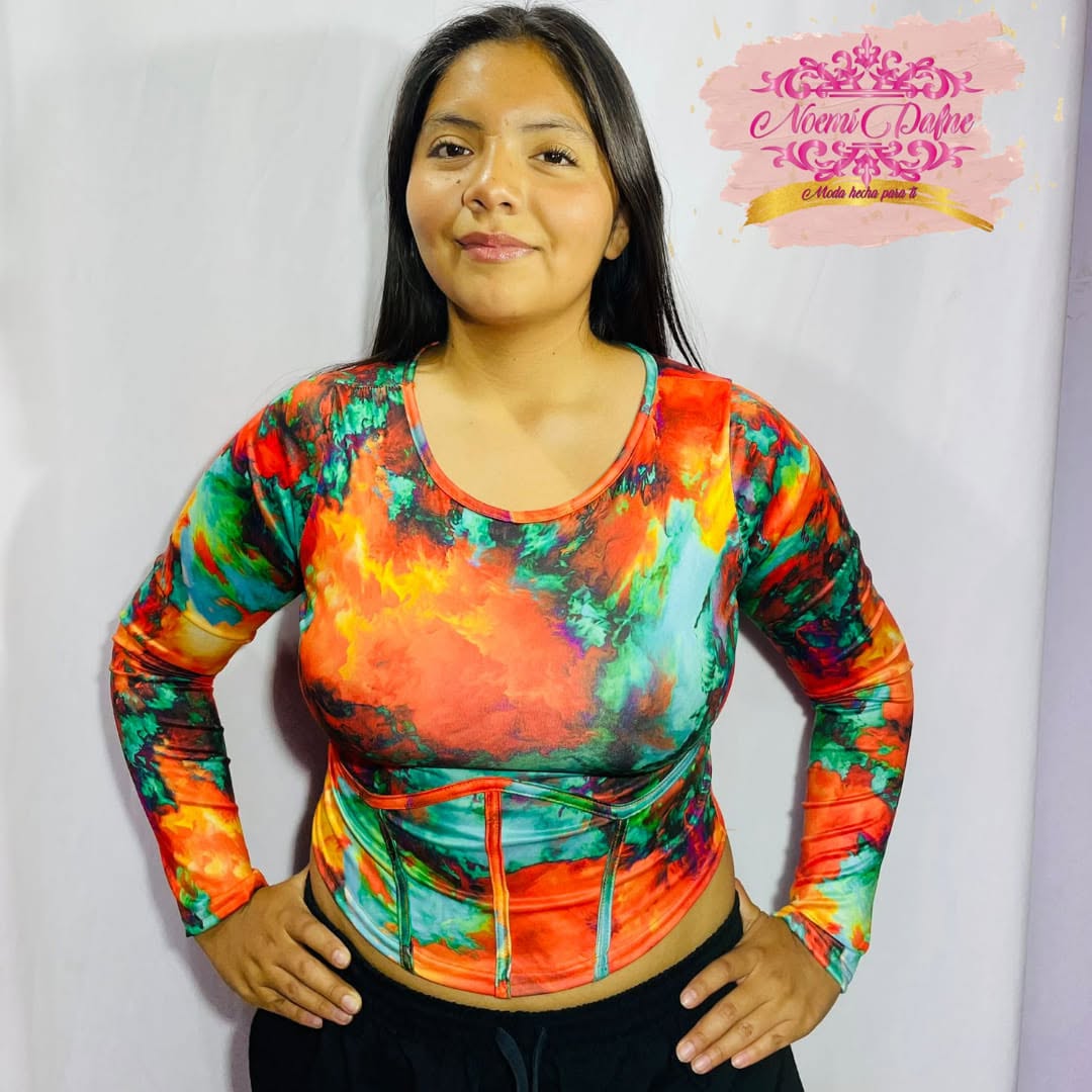 Blusa entallada de manga larga estampado marmoleado multicolor