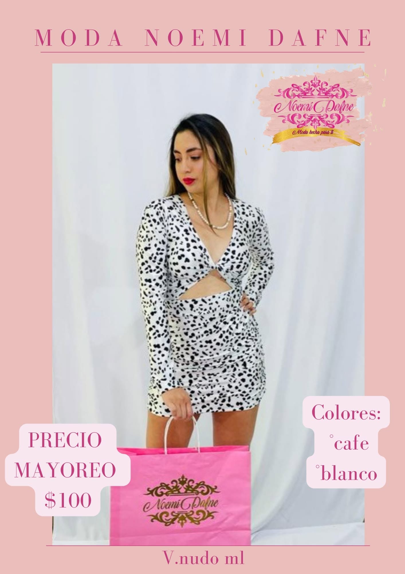 Vestido corto de manga larga con nudo y abertura en la cintura