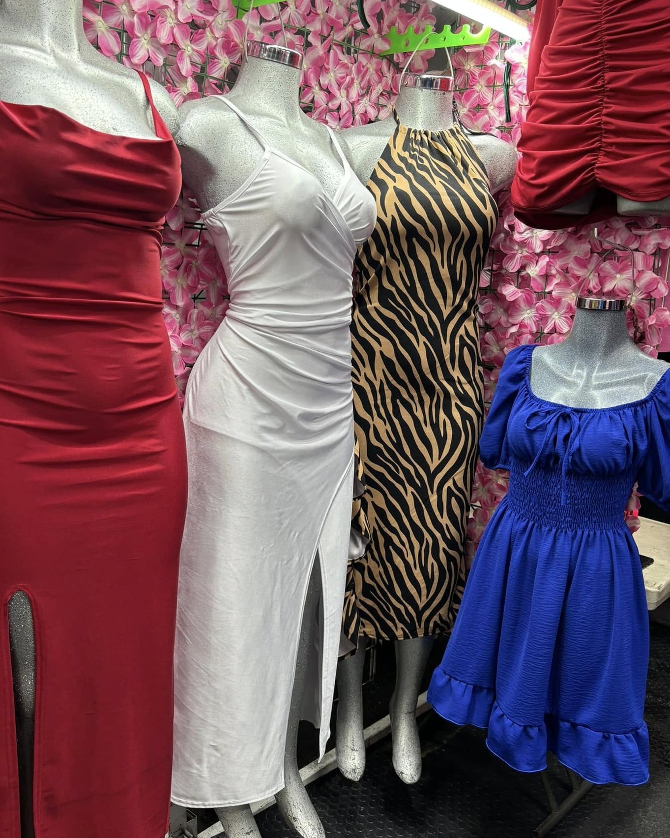 Vestido largo animal print de tirantes con abertura