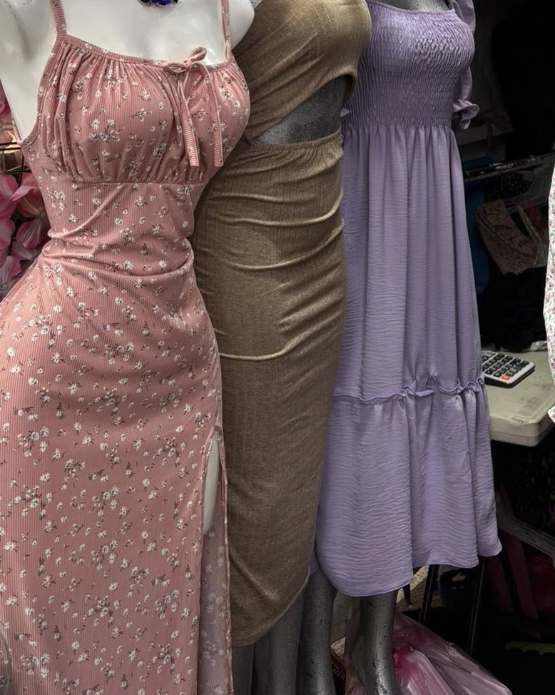 Vestido midi tejido canalé sin mangas entallado