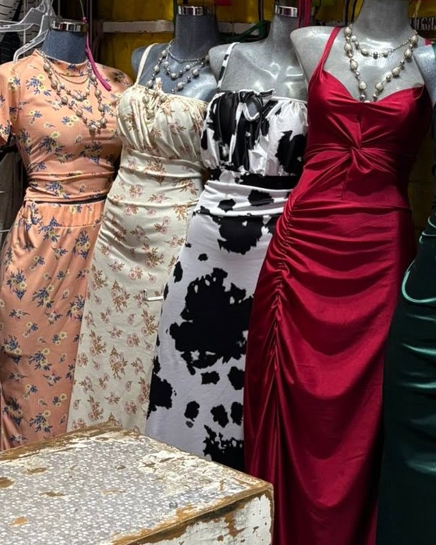 Vestido largo estampado de vaca con nudo al frente