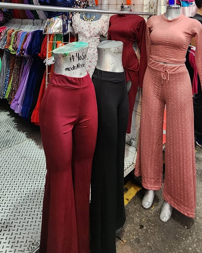 Conjunto en rib: top de manga larga y pantalón amplio con jareta