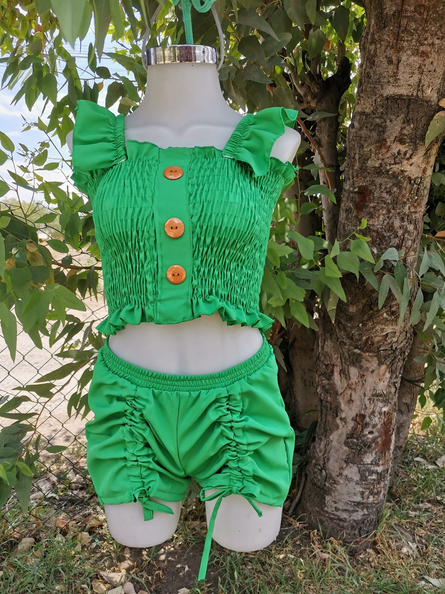 Conjunto de niña top fruncido con short de jaretas