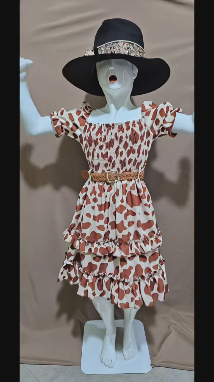 Vestido vaquero de niña con estampado de vaca y olanes