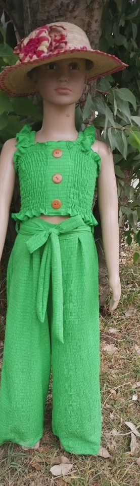 Conjunto de niña en tela yoyo: top fruncido y pantalón ancho