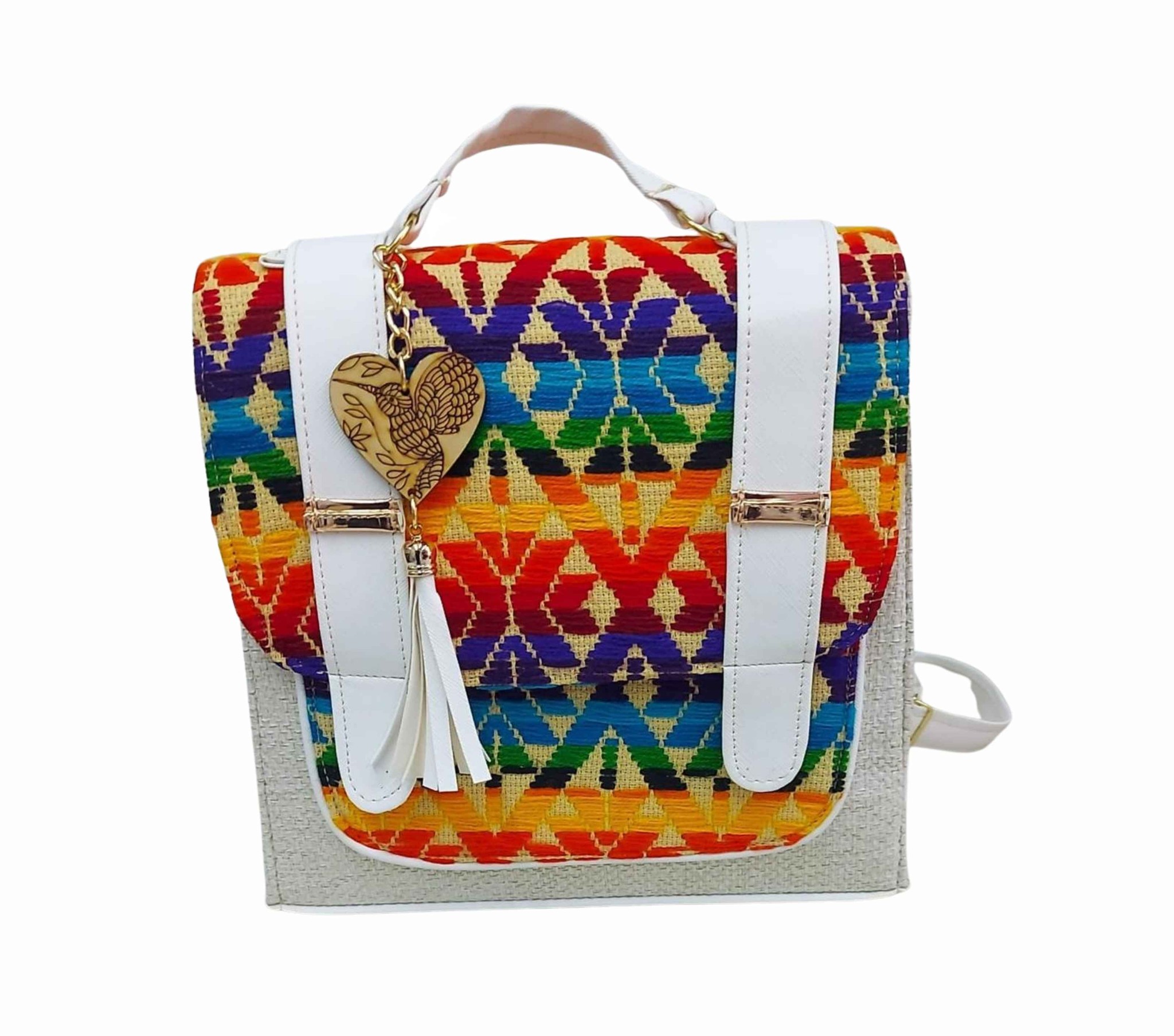 Mochila artesanal con tejido mazahua y dije de corazón