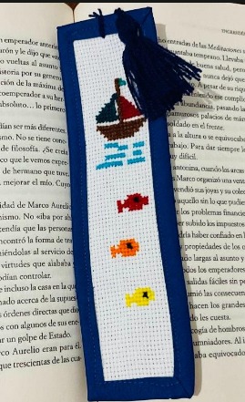Separador para libros bordado a mano en punto de cruz, colección 2
