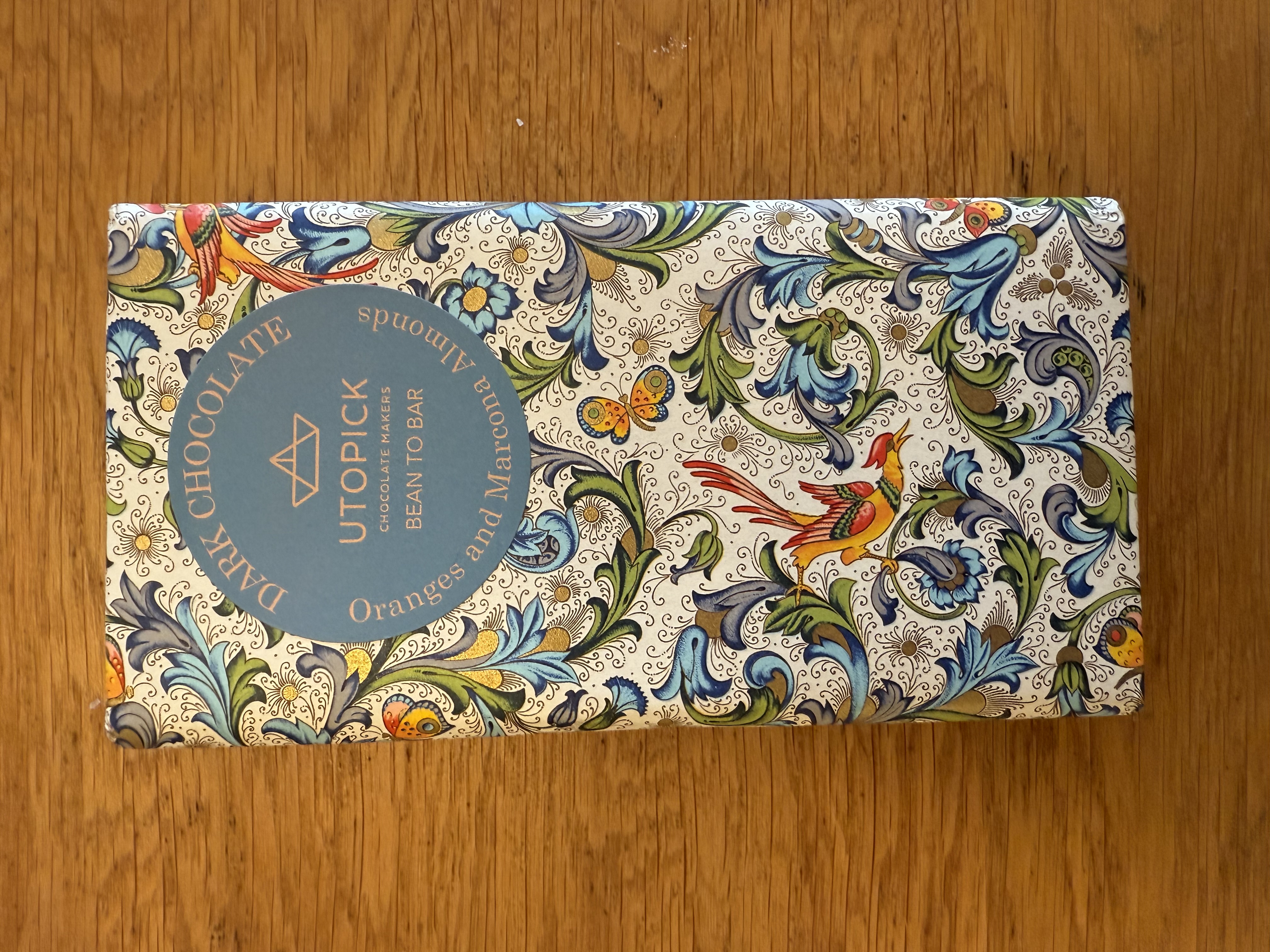 Oranges and Marcona Almonds by Utopick - 70% chocolate bar