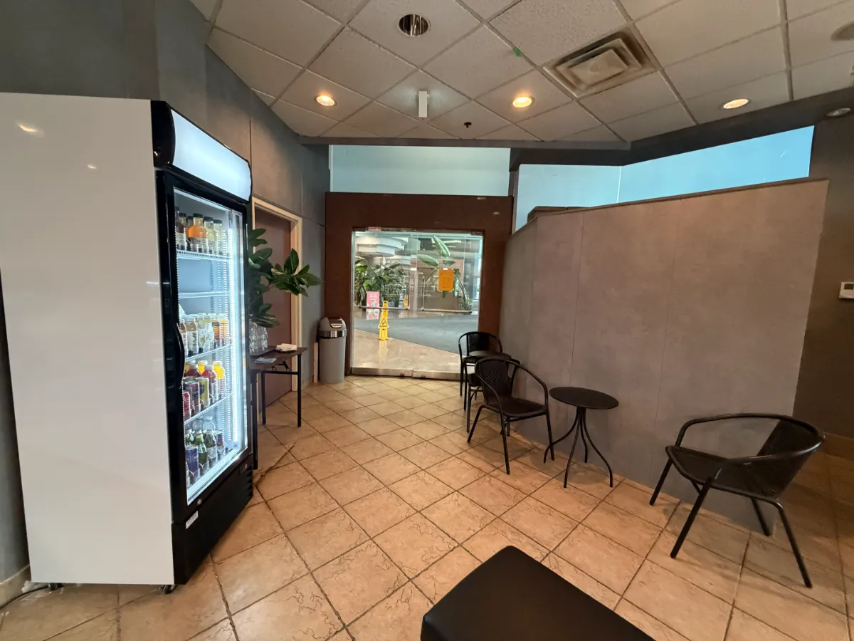 Monte Bakery (Sheppard & Kenneth) Interior Photo 1