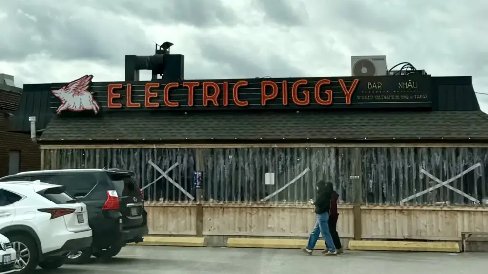 Electric Piggy Vỉa Hè Facade Photo