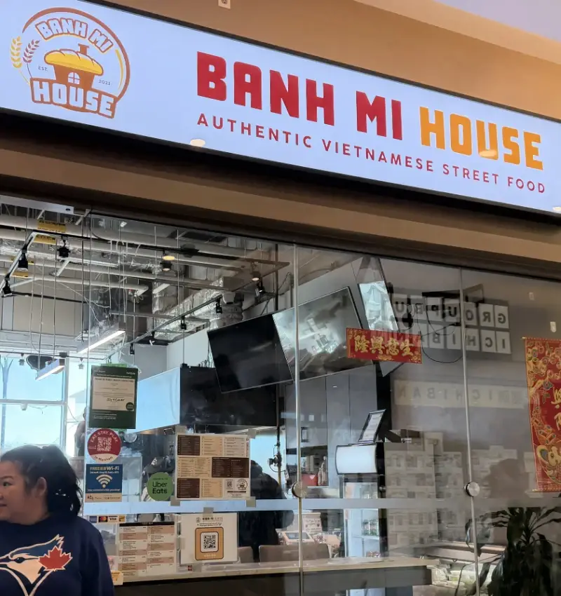 Banh Mi House Facade Photo