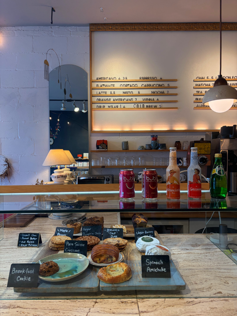 Run and Gun Coffee - Cozy cafe on dundas west (照片 5)