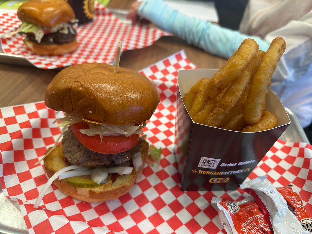 Burger Factory - Burger 好味但唔太大件 (照片 2)