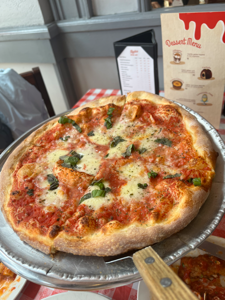 Regina Pizzeria & Trattoria - Since1967 但令人失望 (照片 1)