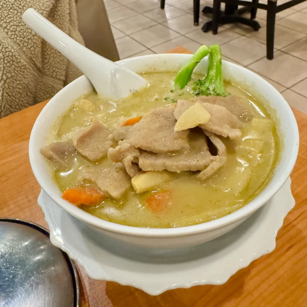 Little Bangkok Thai Cuisine - 不過不失的泰菜 (照片 4)