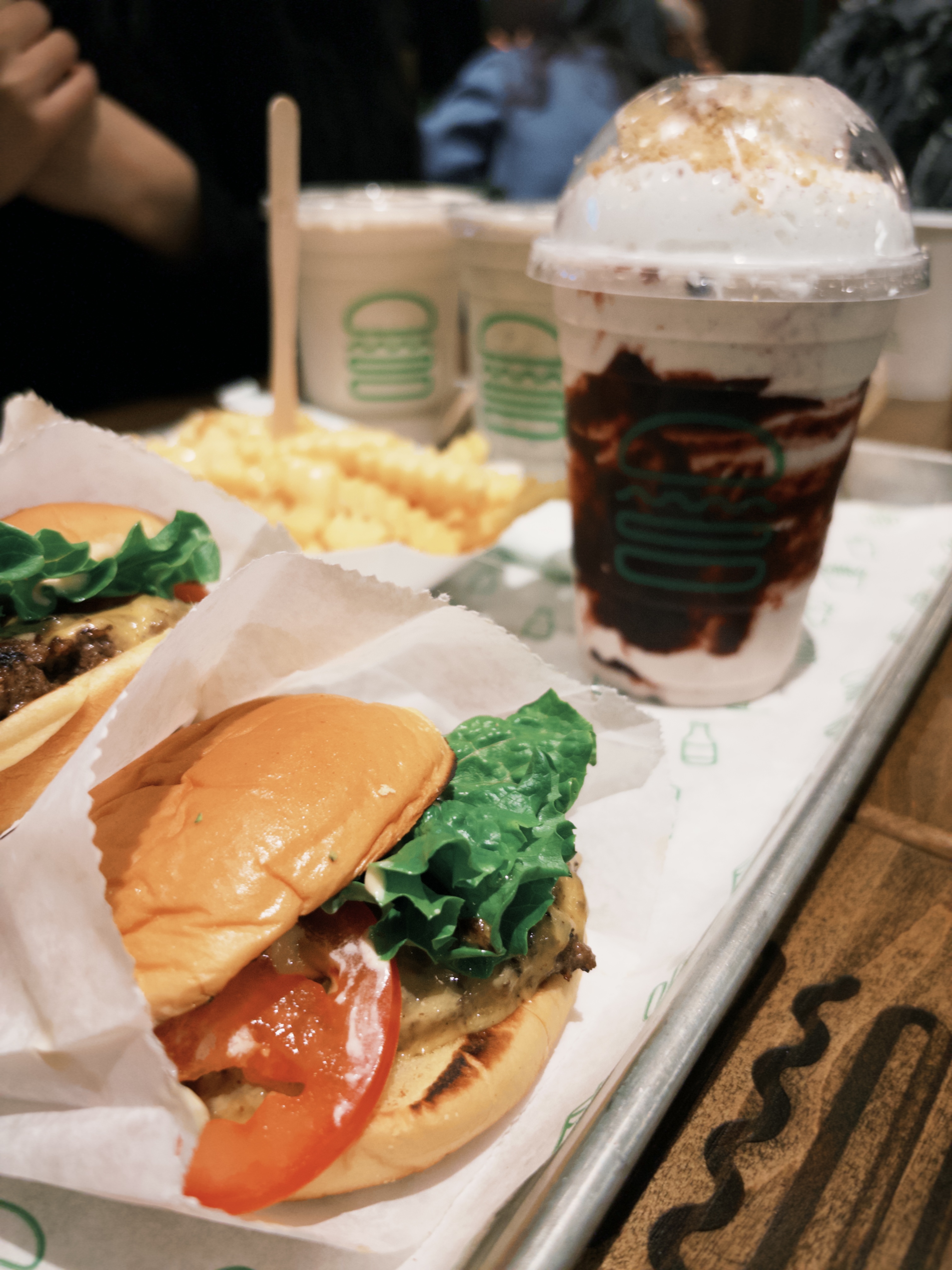 Shake Shack - CF Chinook Centre - 卡加利第一間Shake Shack 點都要試下 (照片 3)