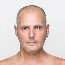 picture of the singer