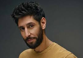 picture of the singer