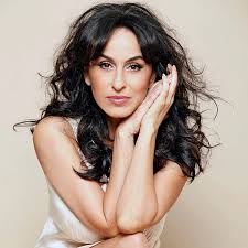 picture of the singer